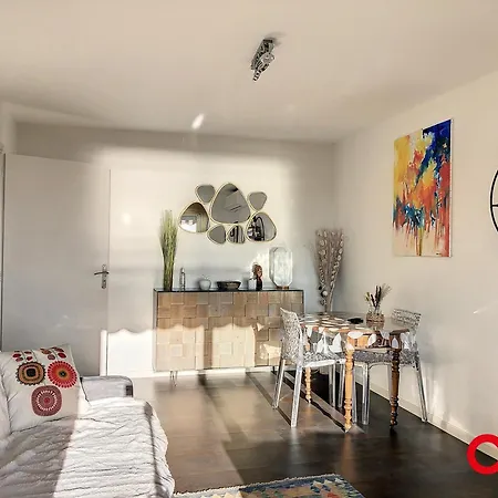 Splendide 2 Pièces Climatisé Avec Piscine Et Garage Privé - Fr-1-647-6